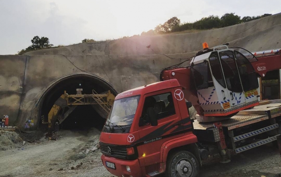 Yıldırım Kiralık Sepetli Vinç